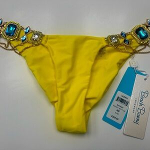 Beach bunny 🐰 bikini 👙 Yellow skimpy bottom